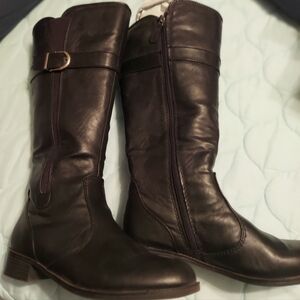 Women's Black Leather Knee-High Boots
